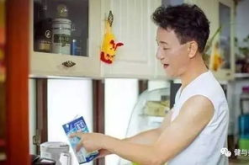 娱乐吃瓜酱17岁老人,娱乐吃瓜酱的奇幻旅程